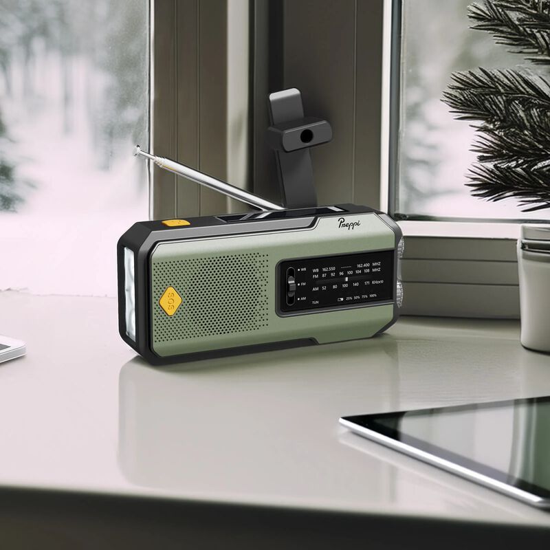 Preppi Green Solar Phone Charger & Emergency Radio, , large image number 3